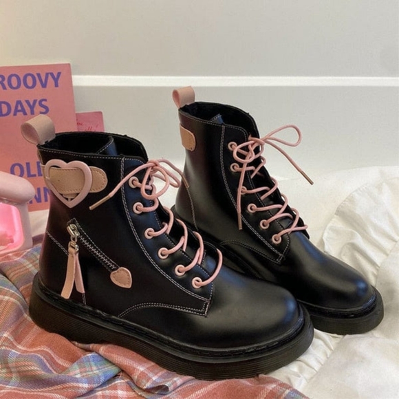 Sweet Dreams Kawaii Platform Boots - Picture 1 of 5